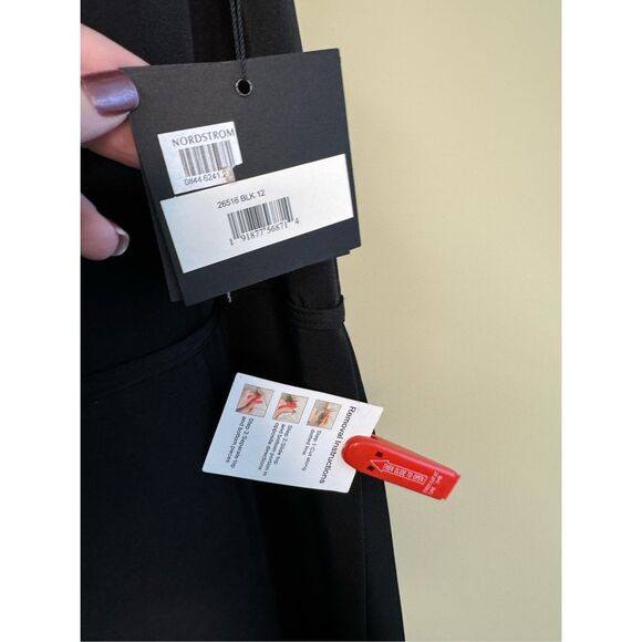 Mac Duggal NWT Sleeveless Rhinestone Collar Column Gown in Black Size 12 - Picture 6 of 8